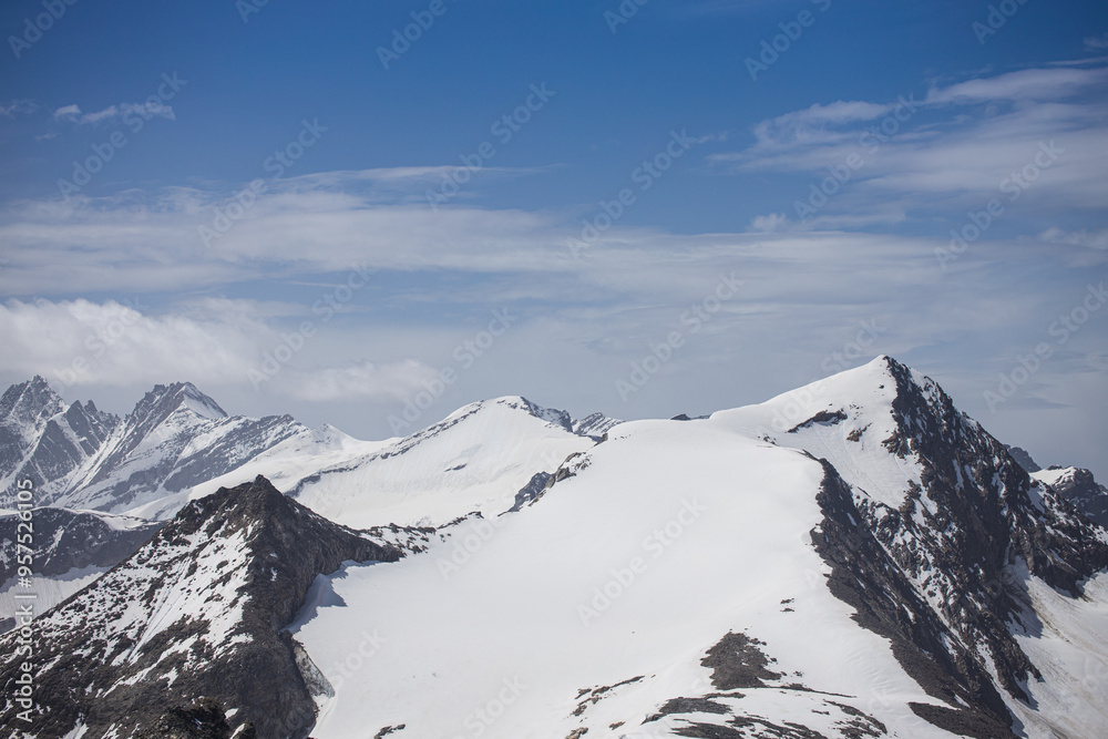 Obraz premium Snow-capped peaks of the Alps