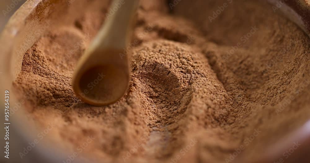 whole spice cinnamon and powdered cinnamon on the table, whole shelf and ground cinnamon on the table whole spice cinnamon and powdered cinnamon on the table, whole shelf and ground cinnamon on the table