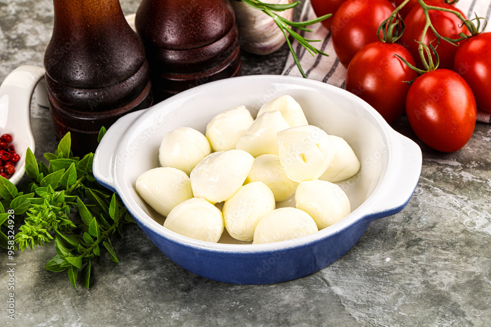 Small mozzarella mini cheese balls Small mozzarella mini cheese balls