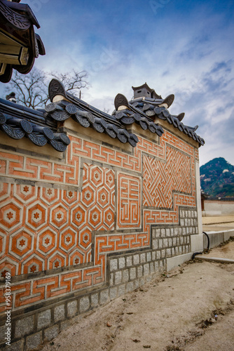 Obraz na płótnie Gyeongbokgung Palace is the palace of Joseon Dynasty. Palace walls. South Korea. Seoul . Architecture of Korea w salonie