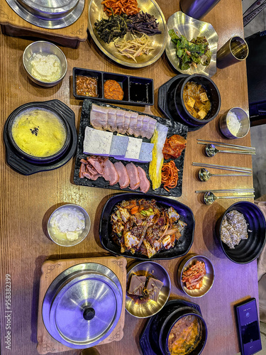 Obraz na płótnie Korean foods served on a dining table. Perfect for photo illustration, article, or any cooking contents. w salonie