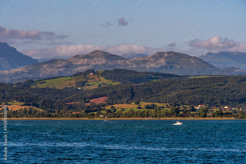 Paisaje en Santoña, Cantabria, España. Paisaje en Santoña, Cantabria, España.
