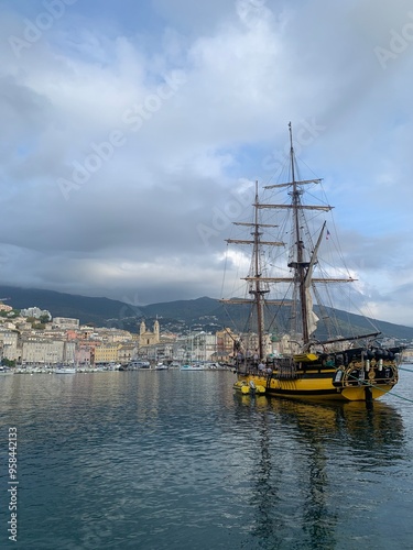 Matinée au vieux port de Bastia, Corse