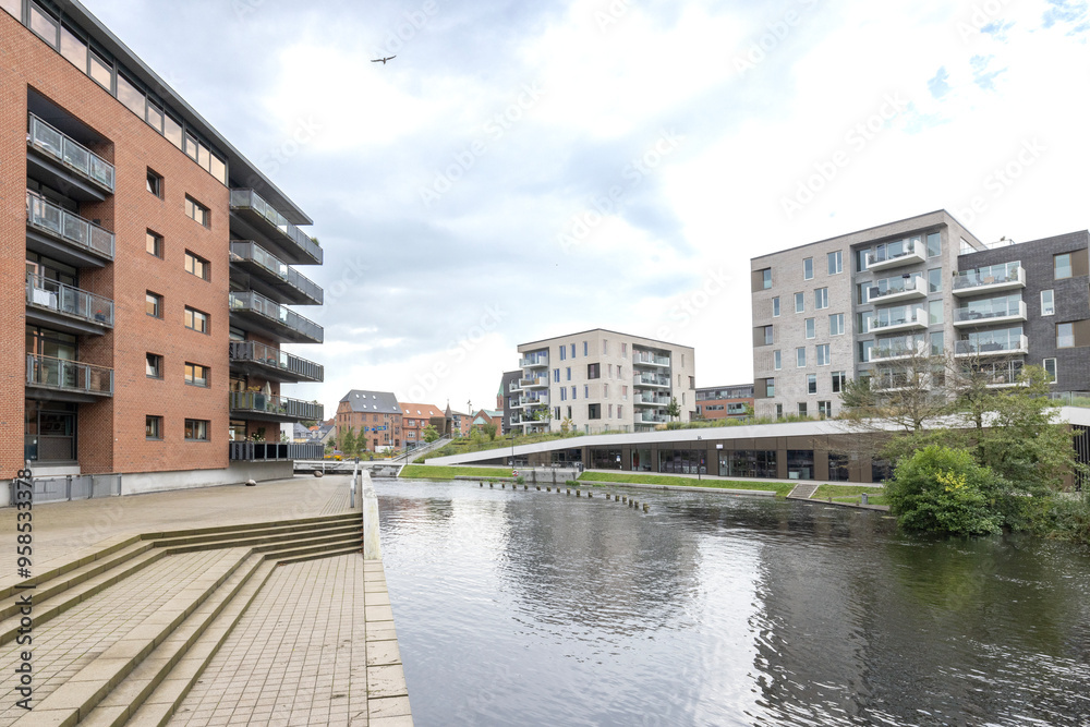 Obraz premium Walking in Silkeborg's streets with many beautiful buildings