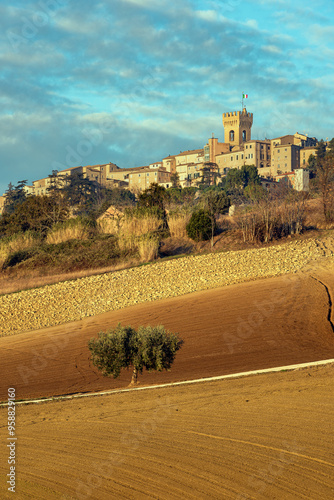 Italy/Marches, Macerata district, Recanati, view of the village at sunset