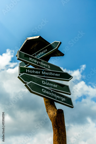 Eine wunderschöne frühlingshafte Wanderung rund um den Pleß Berg & der Burgruine Frankenberg bei Breitungen - Thüringen - Deutschland photo