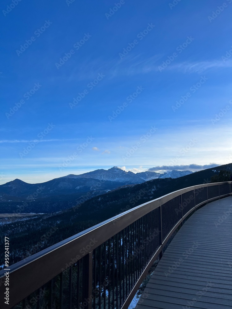 Obraz premium railway bridge in the mountains