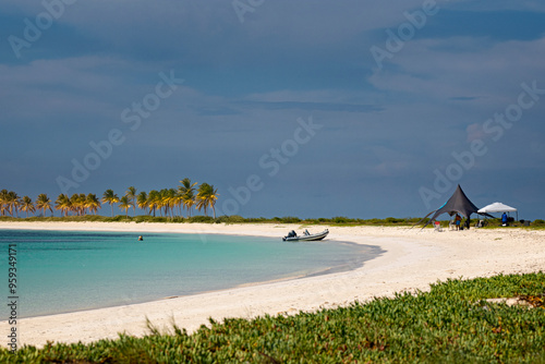 Obraz na płótnie Turquoise waters in La Tortuga Island, Venezuela. w salonie