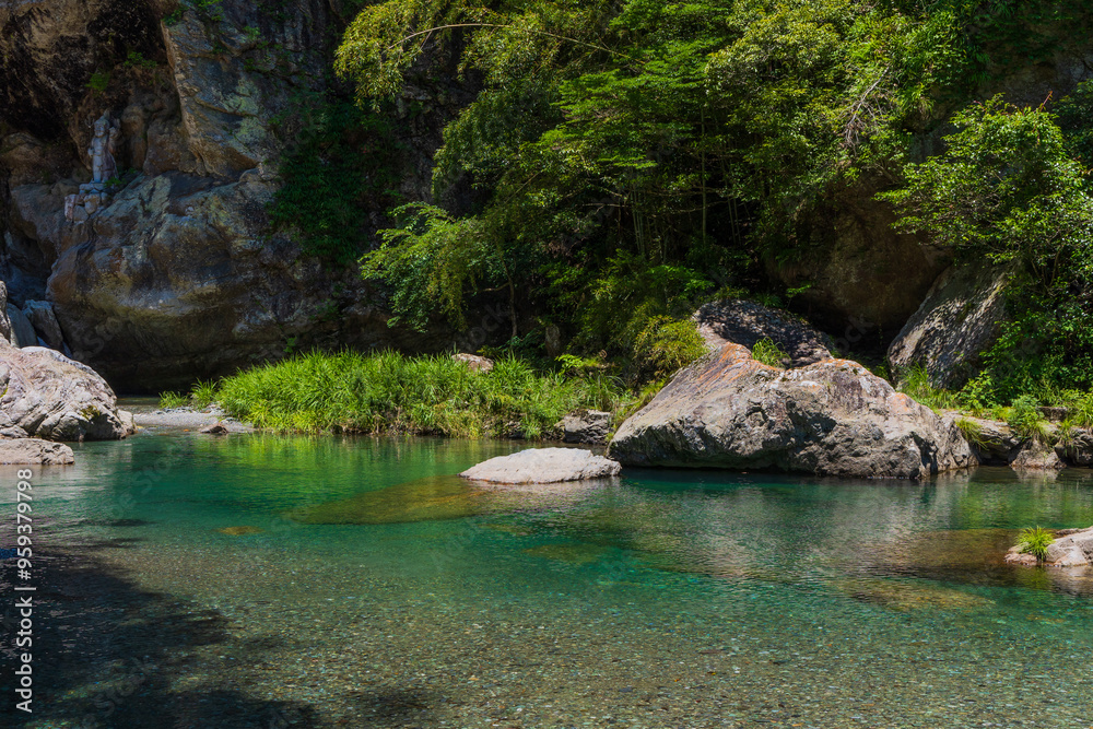 Fototapeta premium 日本の風景・夏 高知 中津渓谷（仁淀ブルー）