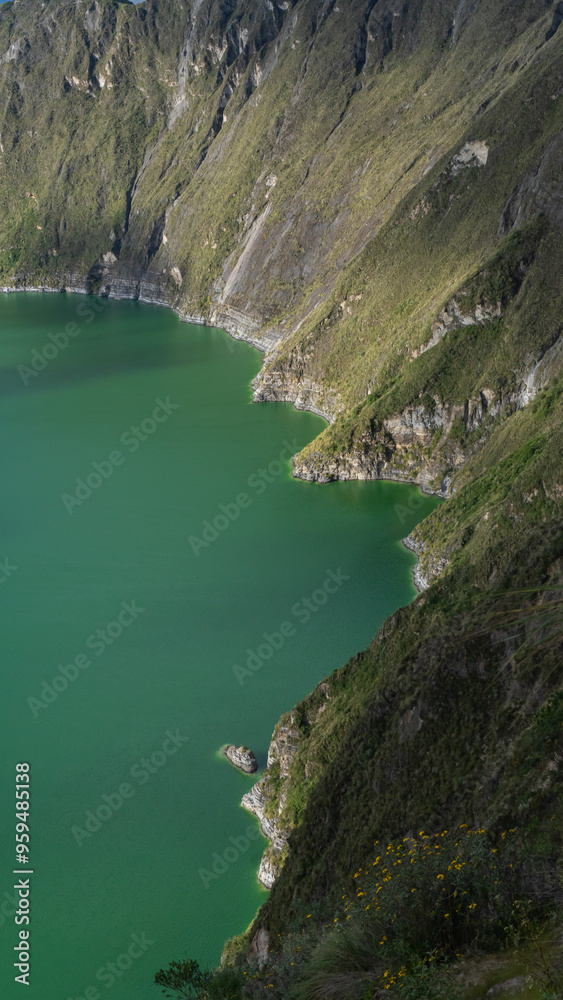 Obraz premium Quilotoa, a lake in a crater.