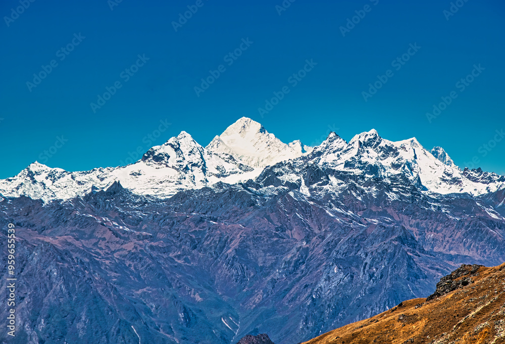 Obraz premium Landscape snow mountain view. 
