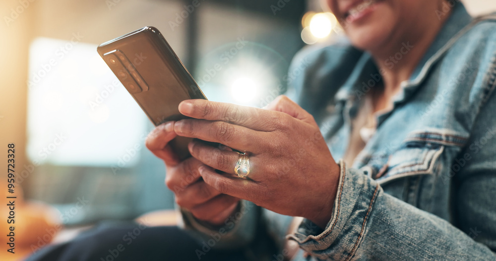 Obraz premium Communication, woman and hands typing on phone for text message, mobile chat or dating site in home. Person, lens flare and smartphone for social media, online browsing and check email notification