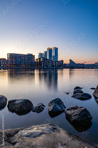 Obraz na płótnie city skyline at sunset w salonie