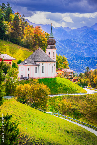Obraz na płótnie Berchtesgaden, Germany. Watzmann Mountain and Maria Gern church, Bavarian landscape. w salonie