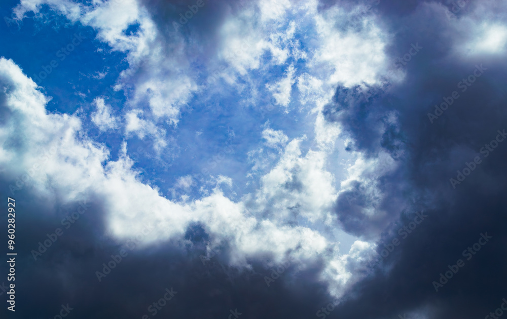 Fototapeta premium Magnificent cumulus clouds high in blue sky