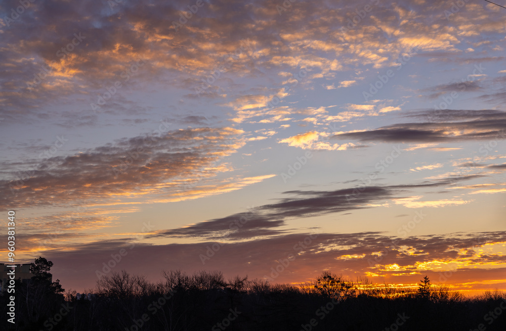 Fototapeta premium Bright sunset with colorful clouds
