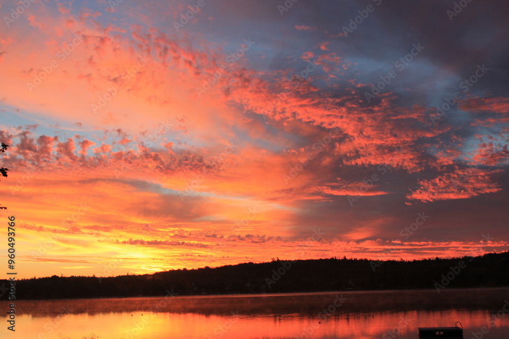 Fototapeta premium sunrise over the lake