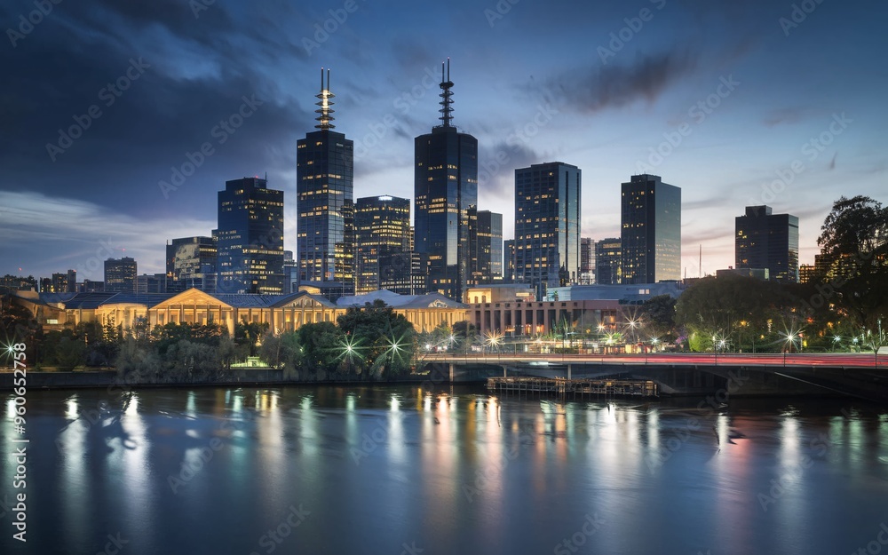 Fototapeta premium Melbourne City Skyline at Dusk with Ample Space for Text