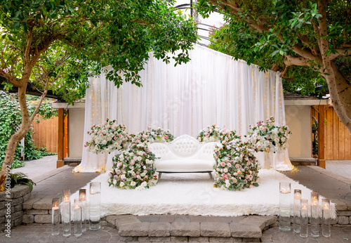 Canvas Print Beautiful decor for a wedding ceremony in oriental style