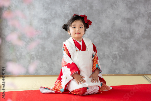 七五三3歳の着物を着た女の子