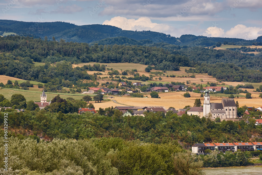 Fototapeta premium Wachau valley landscape. Danube river surrounded forest. Austria