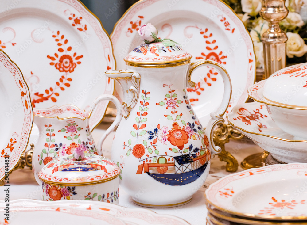 MEISSEN 1710 Germany Porcelain Tea Set with 24 carat gold plating, delicate and elegant painting