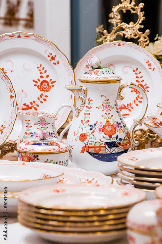 MEISSEN 1710 Germany Porcelain Tea Set with 24 carat gold plating, delicate and elegant painting
