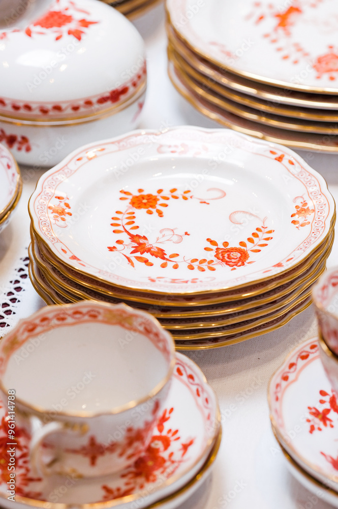 MEISSEN 1710 Germany Porcelain Tea Set with 24 carat gold plating, delicate and elegant painting