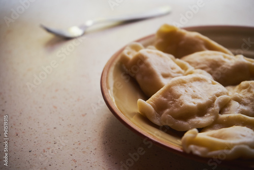 pierogi,talerz.widelec