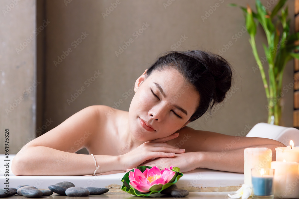 Beautiful Asian women relax herbal bath in Spa, Beauty body care happy calm, Wellness lifestyle. Beautiful Asian women relax herbal bath in Spa, Beauty body care happy calm, Wellness lifestyle.