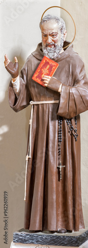 Billede på lærred MATERA, ITALY - MARCH 7, 2022: The statue of St
