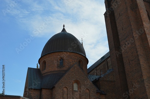 Roskilde Cathedral, Denmark

Catedral de Roskilde, Dinamarca photo