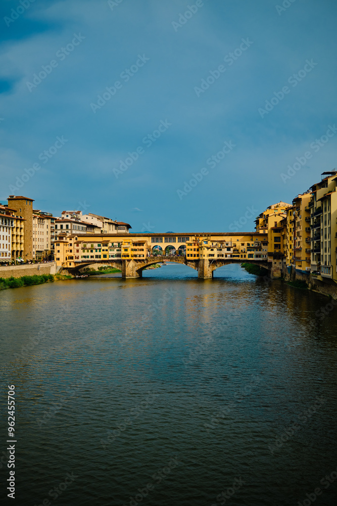 Obraz premium Ponte Vecchio at summer - Florence Italy