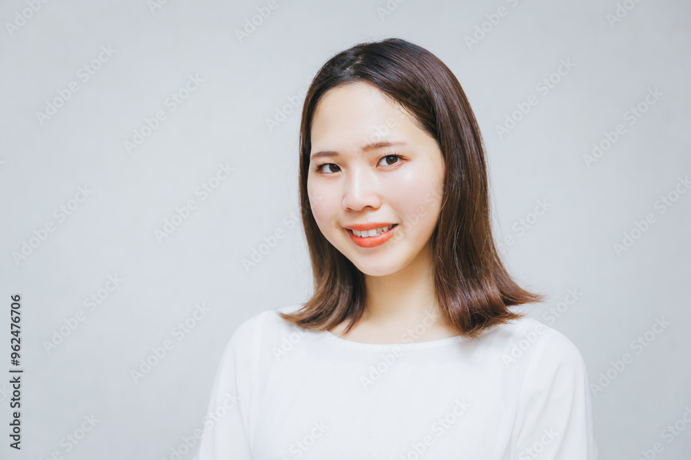 笑顔の女性
smiling woman 笑顔の女性
smiling woman