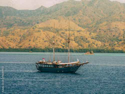  Holiday in Indonesia with boat