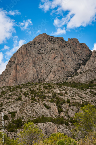 Puig Campana desde su base