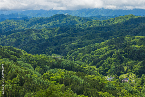 日本 長野県長野市鬼無里の大望峠から眺める風景