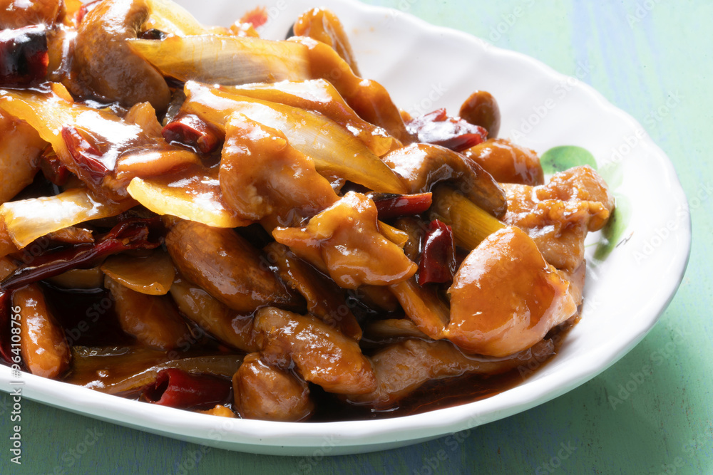 traditional chinese cuisine kung pao chicken