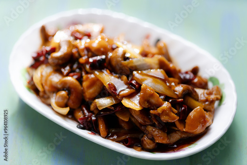 Obraz na płótnie traditional chinese cuisine kung pao chicken w salonie