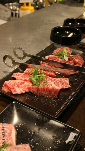 Obraz na płótnie KoreanBeefGrill, Hanwoo, KoreanBBQ, GrilledBeef, KoreanCuisine, AsianCuisine, TraditionalKoreanFood, KoreanDining, CharcoalGrill, BeefLovers, KoreanBarbecue, KoreanMeatDish, AuthenticKorean, KoreanRes w salonie