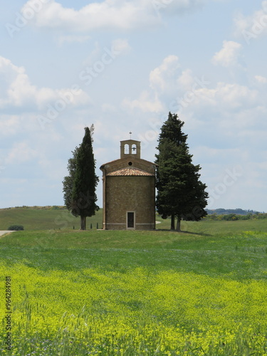 Cappella della Madonna di Vitaleta, San Quirico d'Orcia, Toscana, Italia photo