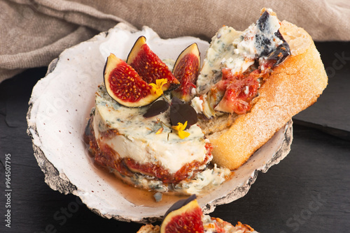 Appetizer - gorgonzola with mascarpone, figs, honey and herbs
