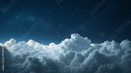 Obraz Nocne niebo z głębokim odcieniem niebieskiego tła kontrastuje z miękkimi, objętościowymi chmurami. Gwiazdy błyszczą w tle, dodając uroku i tajemniczości do spokojnego, nocnego krajobrazu.