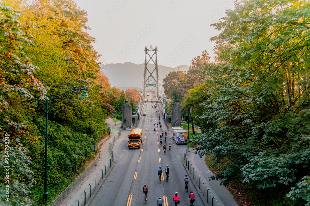 Fototapeta premium Lions gate bridge with people bicycle pass by bridge background