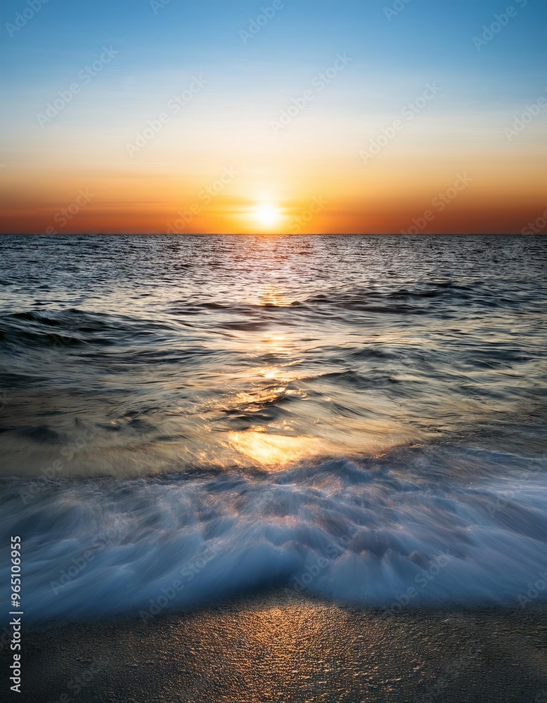 Obraz premium Beautiful sunset over the sea. Colorful summer seascape.