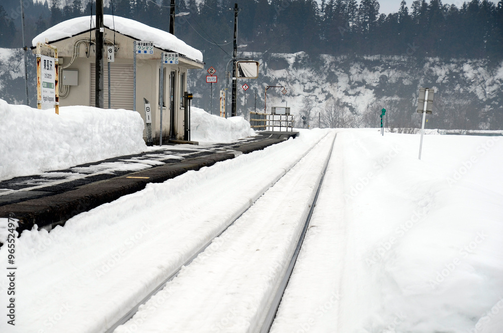 Fototapeta premium 冬の駅