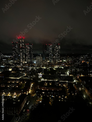 Wallpaper Mural city at night Torontodigital.ca