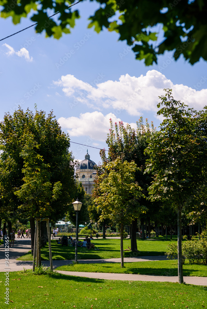 Naklejka premium park in the city