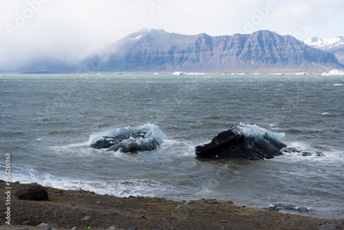 Obraz na płótnie Nebel am Jökulsárlón Glacier w salonie