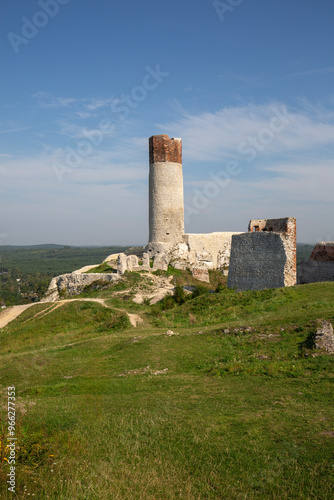 Obraz na płótnie Olsztyn, Silesia, Poland - September 16, 2020: Ruins of medieval gothic Olsztyn Castle located on the Polish Jurassic Highland w salonie